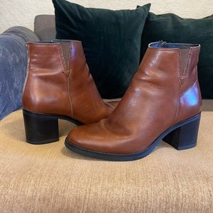Brown Rizzoli booties size 9.5 (40)